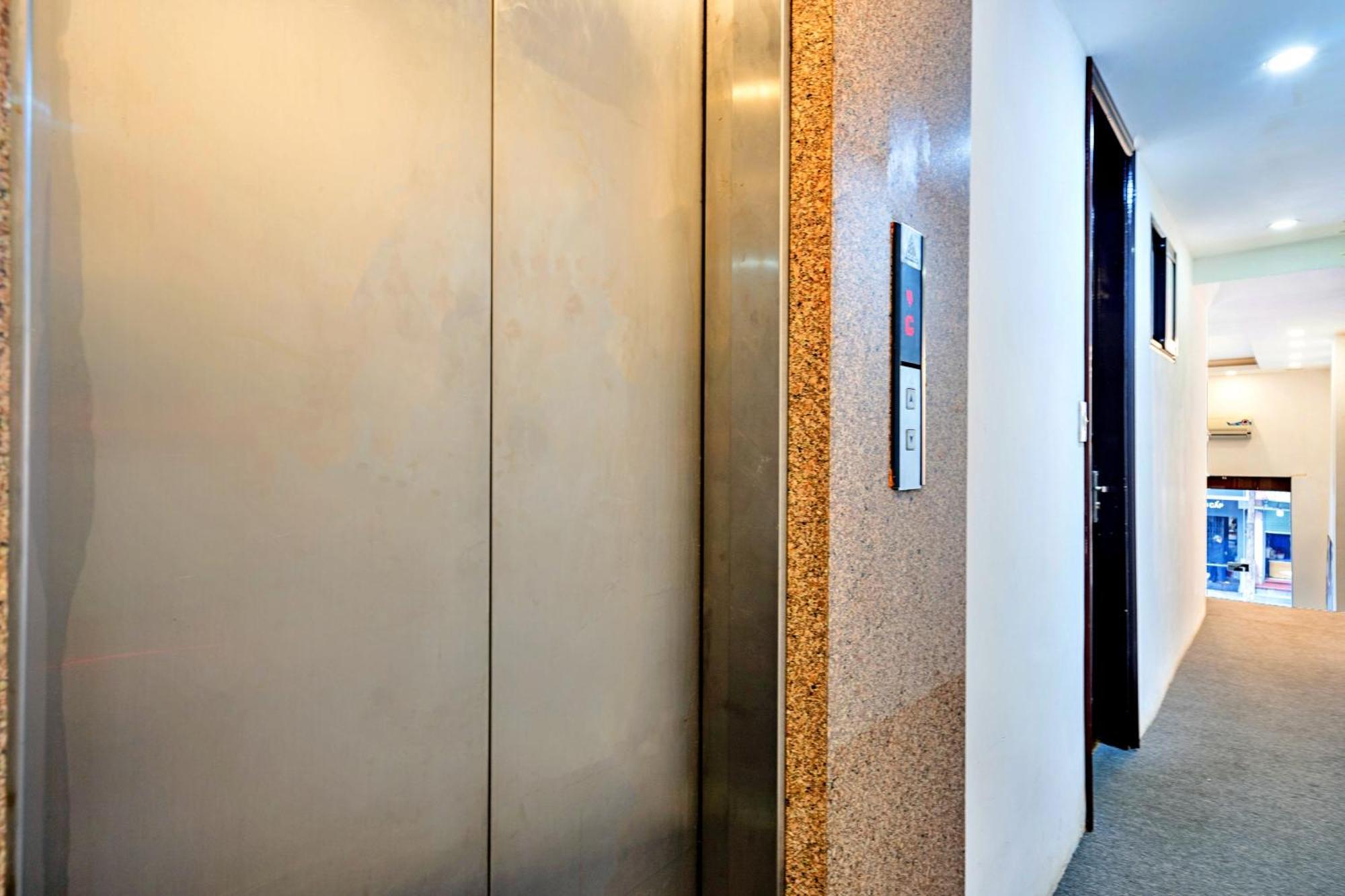 Hanz Ami Central Hotel Hanoi Exteriör bild